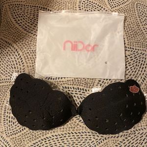 Niidor Adhesive Bra Strapless Sticky Invisible Push up Silicone Bra